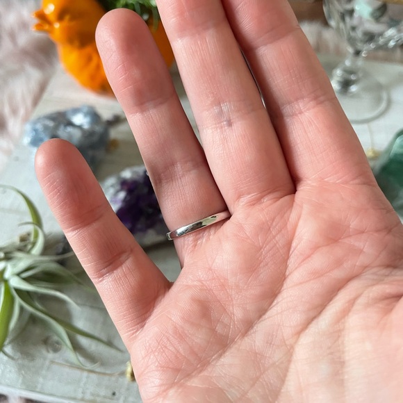 925 Stamped Amethyst and Crystal Ring - Picture 8 of 12